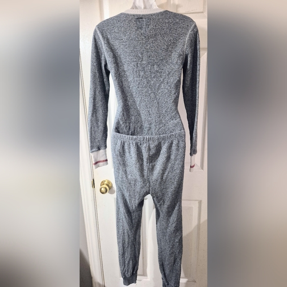 Roots Grey Onesie Small - Picture 5 of 7